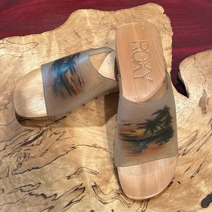 Roxy rare vintage wooden Hawaiian clogs